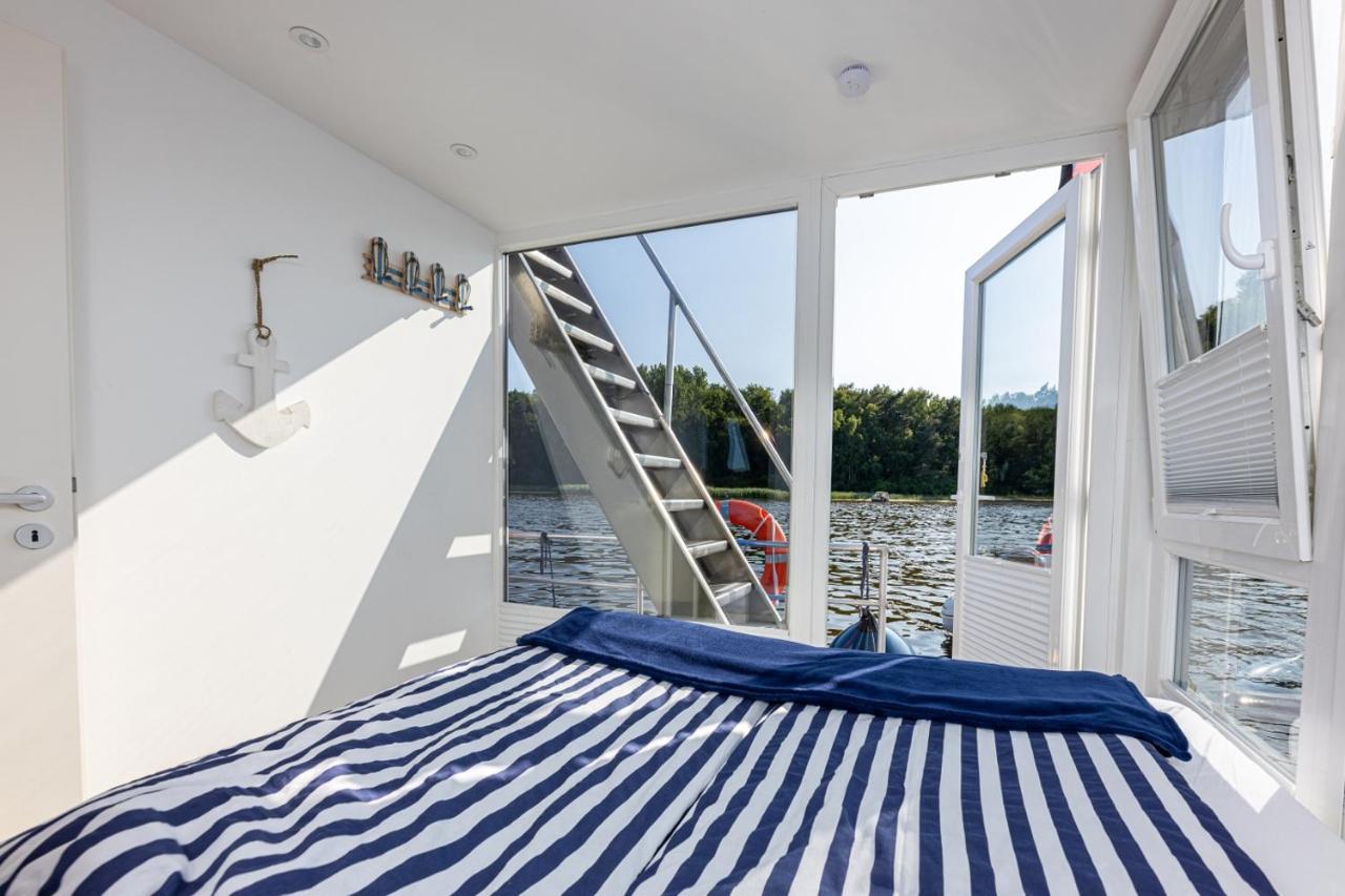 Hausboot Neu-ringholm Lübeck