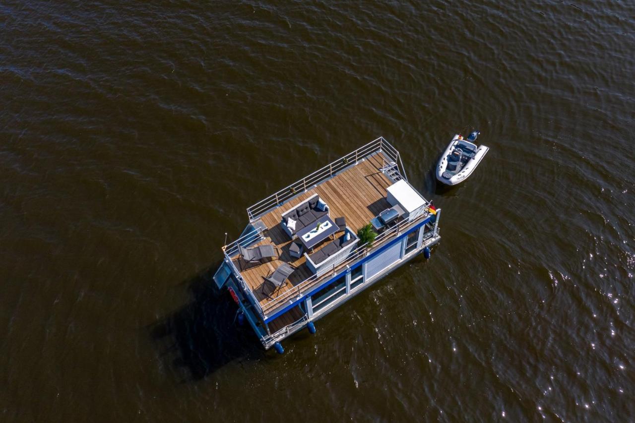 Hausboot Neu-ringholm *