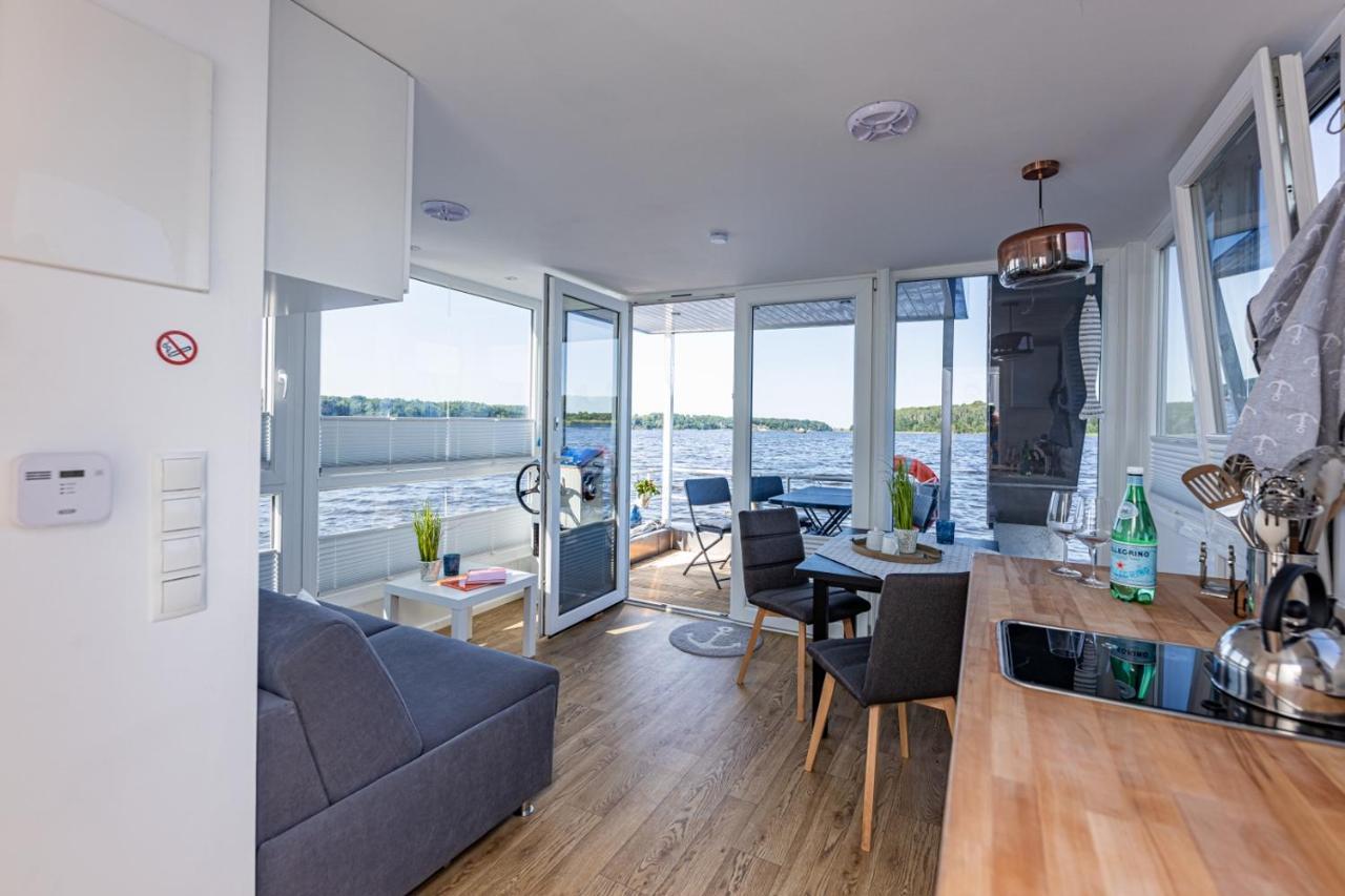 Botel Hausboot Neu-ringholm *