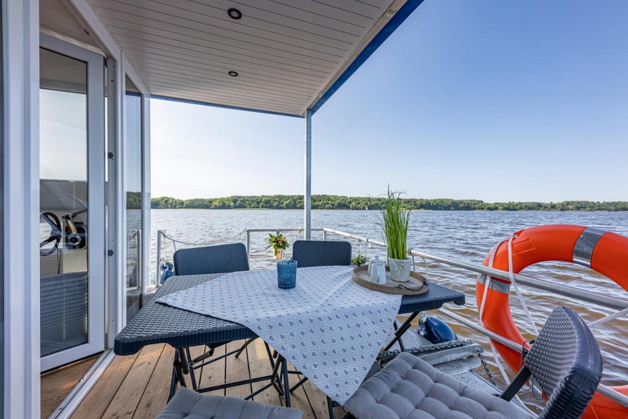 Hausboot Neu-ringholm Botel *
